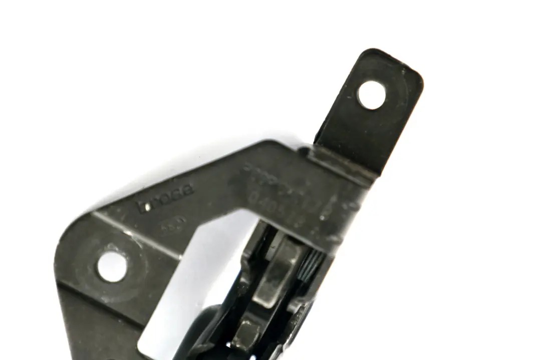 Trunk Boot Lid Tailgate Lock Bottom Left Catch para BMW X5 E53 con número de pieza 8408963 BMW X5 E53 Trunk Boot Lid Tailgate Lock Bottom Left Catch - SKU 8408963 - Número de pieza 8408963