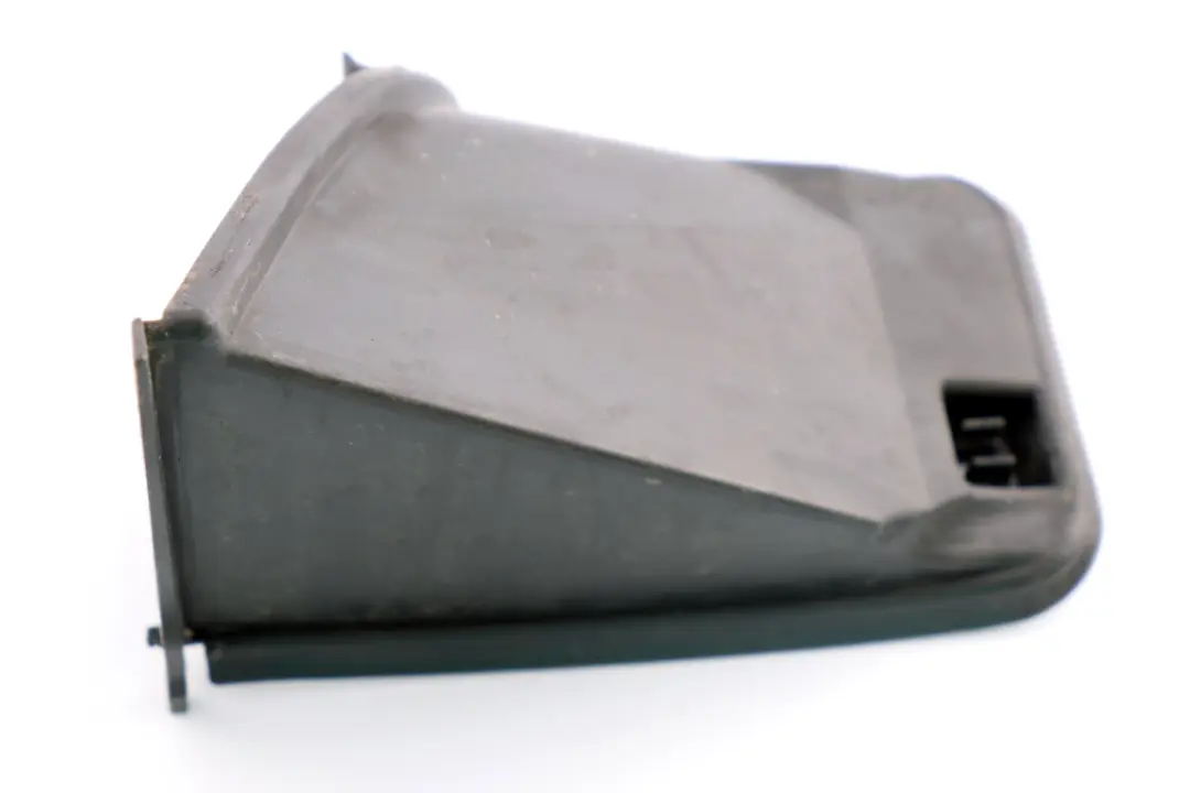 Embellecedor Tubo Entrada Aire Carcasa Microfiltro Izquierda para BMW X5 E53 con número de pieza 64318409057 BMW X5 E53 Embellecedor Tubo Entrada Aire Carcasa Microfiltro Izquierda - SKU 8409057 - Número de pieza 64318409057