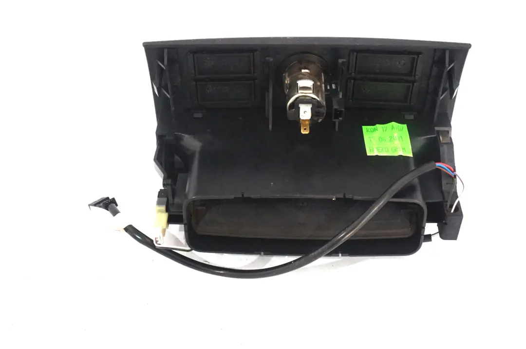 Aire Acondicionado Trasero Rejilla De Aire Fresco 6422 para BMW E53 con número de pieza 8409081 BMW E53 Aire Acondicionado Trasero Rejilla De Aire Fresco 6422 - SKU 8409081 - Número de pieza 8409081