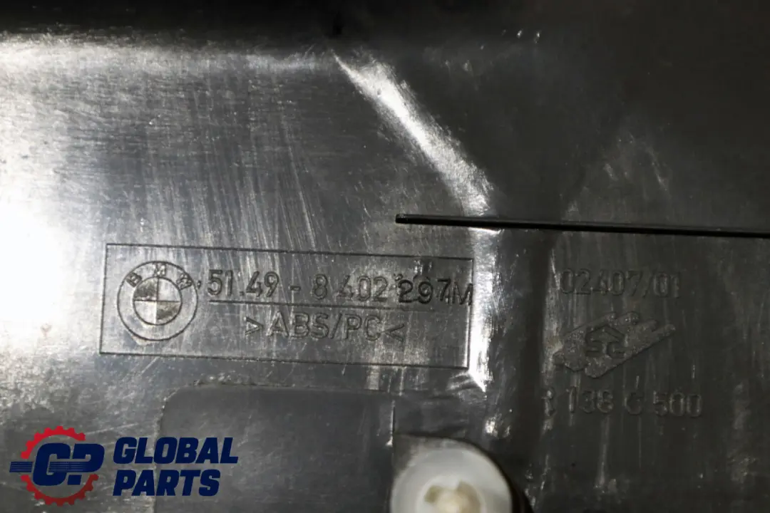 EMBELLECEDOR TAPA MALETERO PORToN TRASEROBMW X5 E53 NEGRO 8402194 para con número de pieza 8410386 EMBELLECEDOR TAPA MALETERO PORToN TRASEROBMW X5 E53 NEGRO 8402194 - SKU 8410386 - Número de pieza 8410386