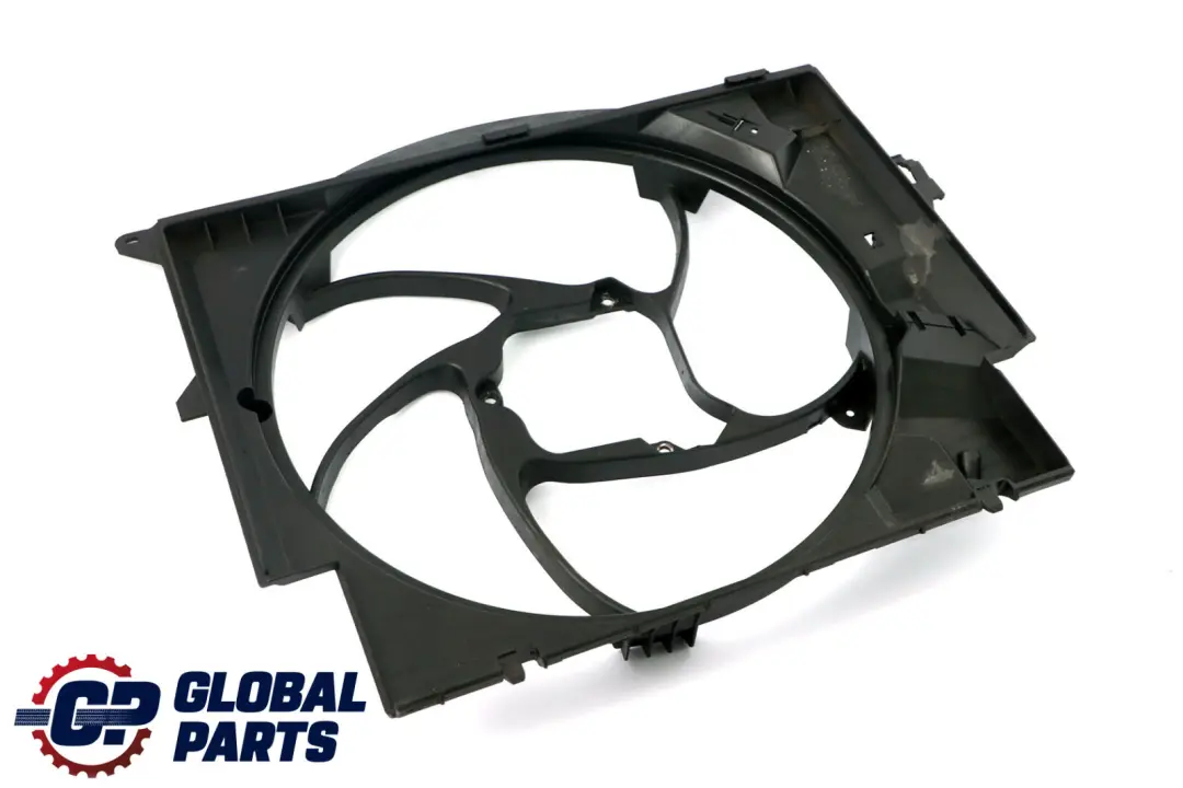 Carcasa Ventilador Radiador para BMW E81 E87 E90 LCI con número de pieza 8506668 BMW E81 E87 E90 LCI Carcasa Ventilador Radiador - SKU 8506668-2 - Número de pieza 8506668