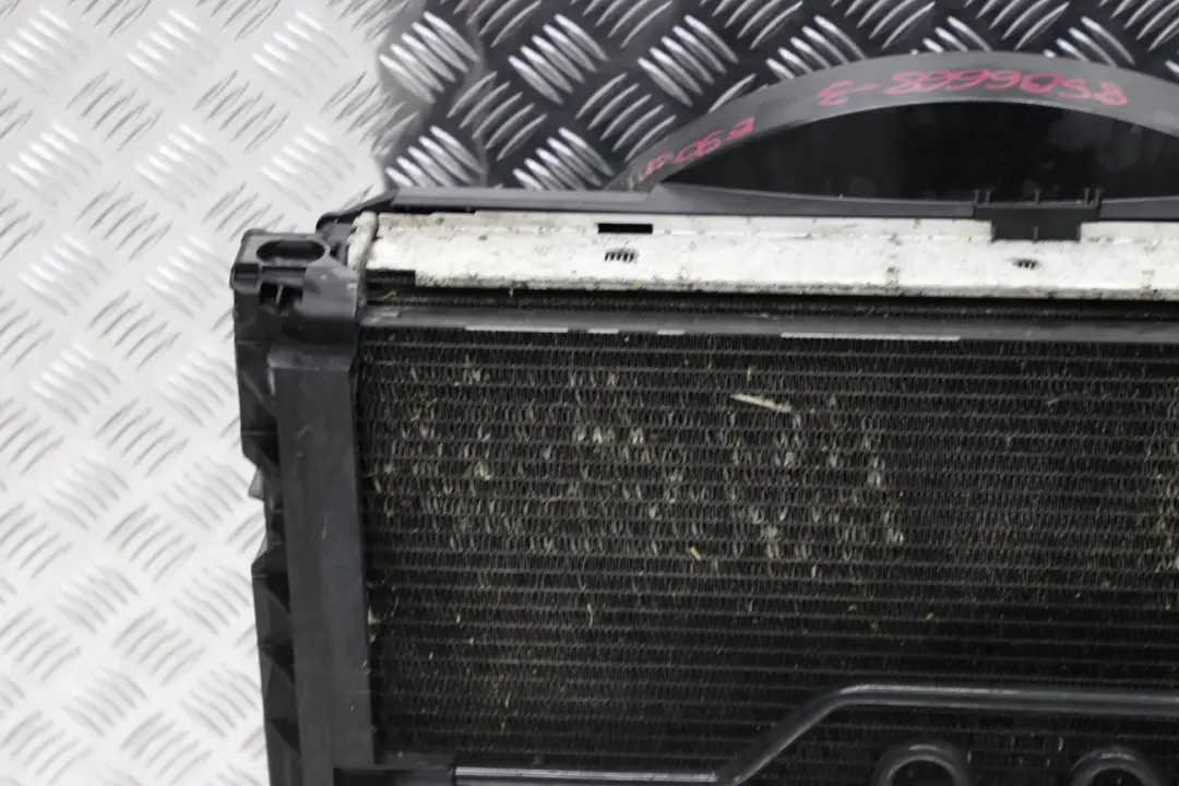 Linceul Avec Ventilateur Diesel 400W pour BMW E81 E87 E90 LCI à propos du numéro de pièce 8506668 BMW E81 E87 E90 LCI Linceul Avec Ventilateur Diesel 400W - SKU 8506668-3 - Numéro de pièce 8506668