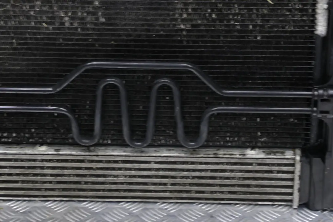 Linceul Avec Ventilateur Diesel 400W pour BMW E81 E87 E90 LCI à propos du numéro de pièce 8506668 BMW E81 E87 E90 LCI Linceul Avec Ventilateur Diesel 400W - SKU 8506668-3 - Numéro de pièce 8506668