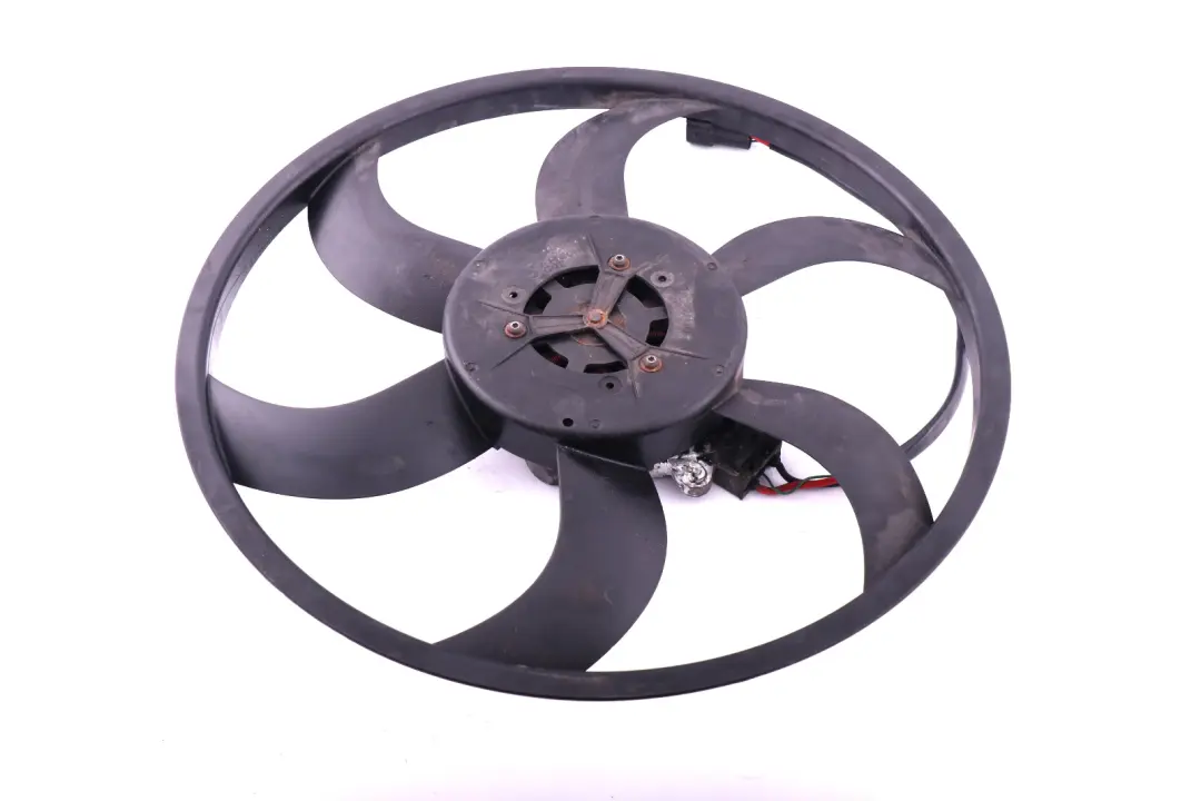 Radiator Cooling Pusher Fan 400W 7588974 to BMW 1 3 Series E81 E87 E90 E91 Diesel with Part number 8506668 BMW 1 3 Series E81 E87 E90 E91 Diesel Radiator Cooling Pusher Fan 400W 7588974 - SKU 8506668 - Part number 8506668