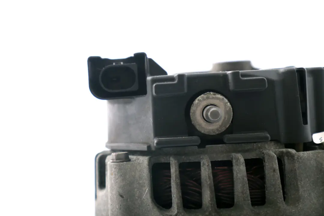 Alternador Valeo BMW E90 E91 E92 E93 LCI Diesel Generador 175A 150 14V para con número de pieza 8507623 Alternador Valeo BMW E90 E91 E92 E93 LCI Diesel Generador 175A 150 14V - SKU 8507623 - Número de pieza 8507623