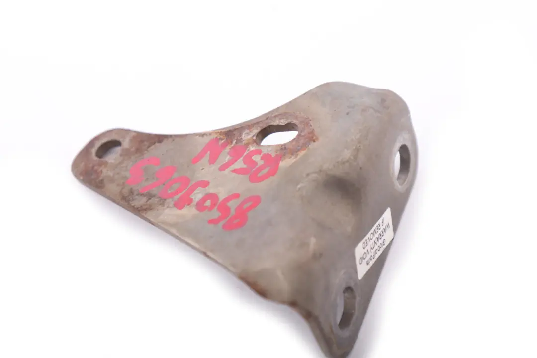 Holder Exhaust Catalytic Converter Near Engine to Mini Cooper R55 R56 LCI with Part number 8509063 Mini Cooper R55 R56 LCI Holder Exhaust Catalytic Converter Near Engine - SKU 8509063 - Part number 8509063