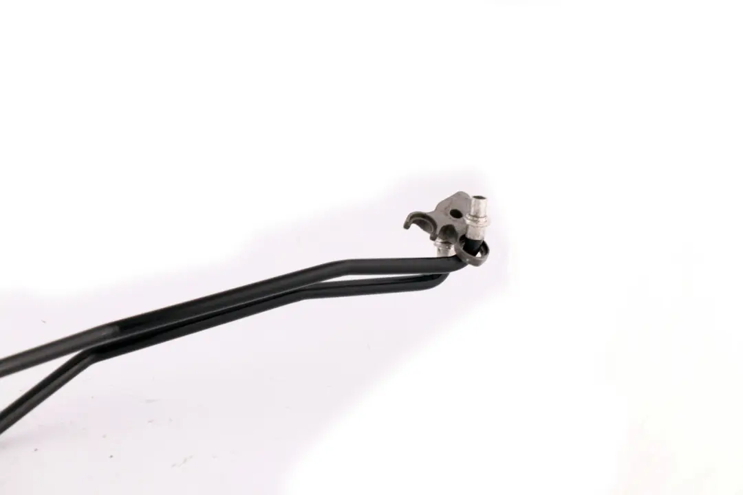 Tuyau refroidissement d'huile chaleur Tuyau d'entrée sortie pour BMW E90 E91 E92 325d à propos du numéro de pièce 8509706 BMW E90 E91 E92 325d Tuyau refroidissement d'huile chaleur Tuyau d'entrée sortie - SKU 8509706 - Numéro de pièce 8509706