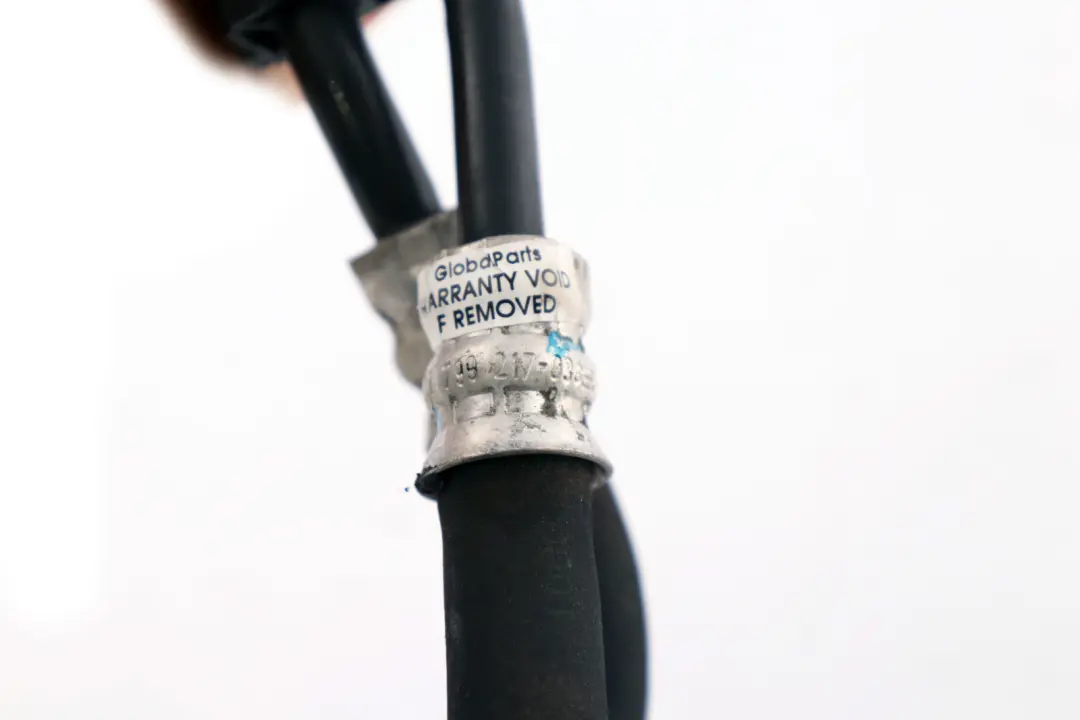 Tuyau refroidissement d'huile chaleur Tuyau d'entrée sortie pour BMW E90 E91 E92 325d à propos du numéro de pièce 8509706 BMW E90 E91 E92 325d Tuyau refroidissement d'huile chaleur Tuyau d'entrée sortie - SKU 8509706 - Numéro de pièce 8509706