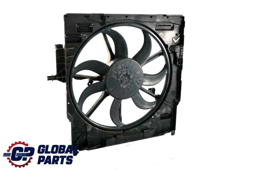 BMW X5 Series E70 3.0d 3.0sd M57N2 Engine Radiator Fan Housing 600W - SKU 8509746 - Numéro de pièce 8509746