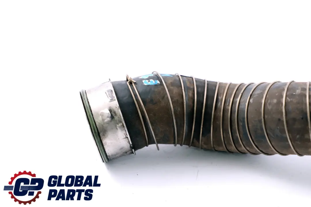 N47N Turbo a Intercooler Pipe Charge Air Line para BMW E90 E91 LCI 320d con número de pieza 8511738 BMW E90 E91 LCI 320d N47N Turbo a Intercooler Pipe Charge Air Line - SKU 8511738 - Número de pieza 8511738