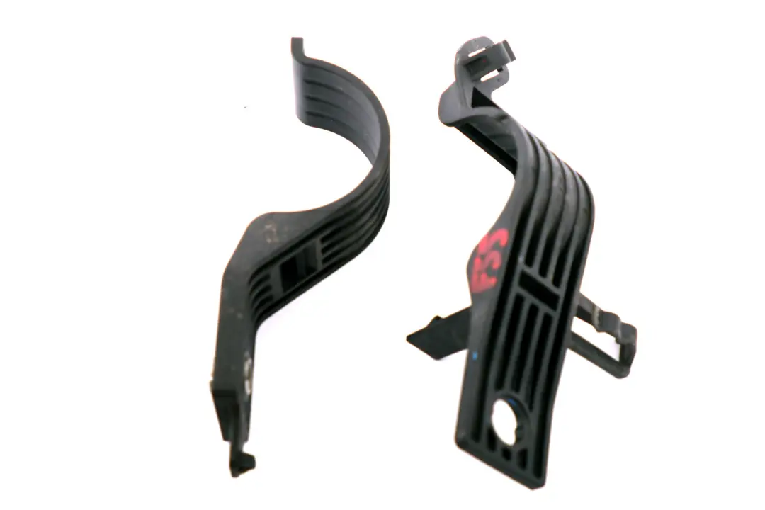 Halter Kraftstoffsieb 8515910 für Mini Cooper F55 F56 F57 mit Teilenummer 8515911 8515910 Mini Cooper F55 F56 F57 Halter Kraftstoffsieb 8515910 - SKU 8515911 - Teilenummer 8515911 8515910