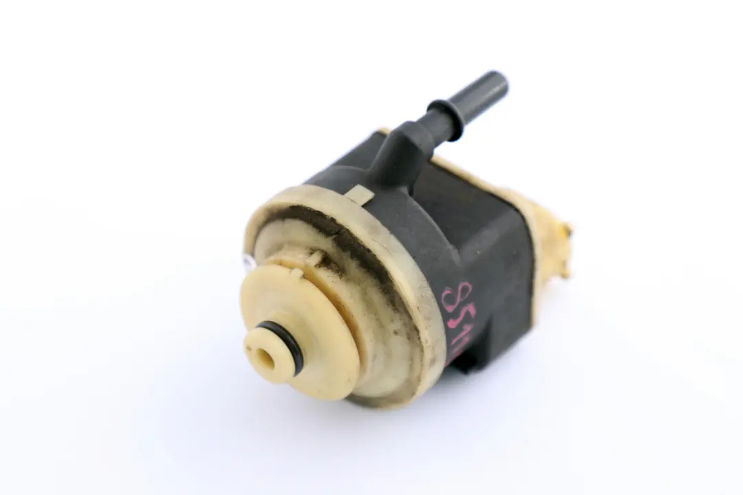 Heater BMW F20 F21 F22 F30 F31 F32 F33 3 Pins Heating Diesel to Fuel with Part number 8572518 Fuel Heater BMW F20 F21 F22 F30 F31 F32 F33 3 Pins Heating Diesel - SKU 8572518 - Part number 8572518