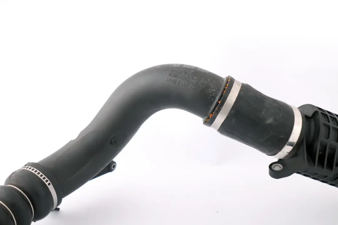 B47 Manguera de tubo de intercooler de carga turbo del motor para Mini F55 F56 SD con número de pieza 8577233 Mini F55 F56 SD B47 Manguera de tubo de intercooler de carga turbo del motor - SKU 8577233 - Número de pieza 8577233
