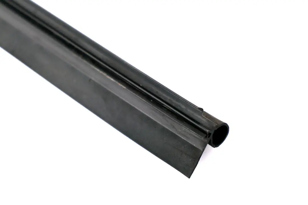 Mini F55 F56 F57 Obere Dichtung Mitte Kühlerhalterung 8600130 - SKU 8600126 - Teilenummer 7600543