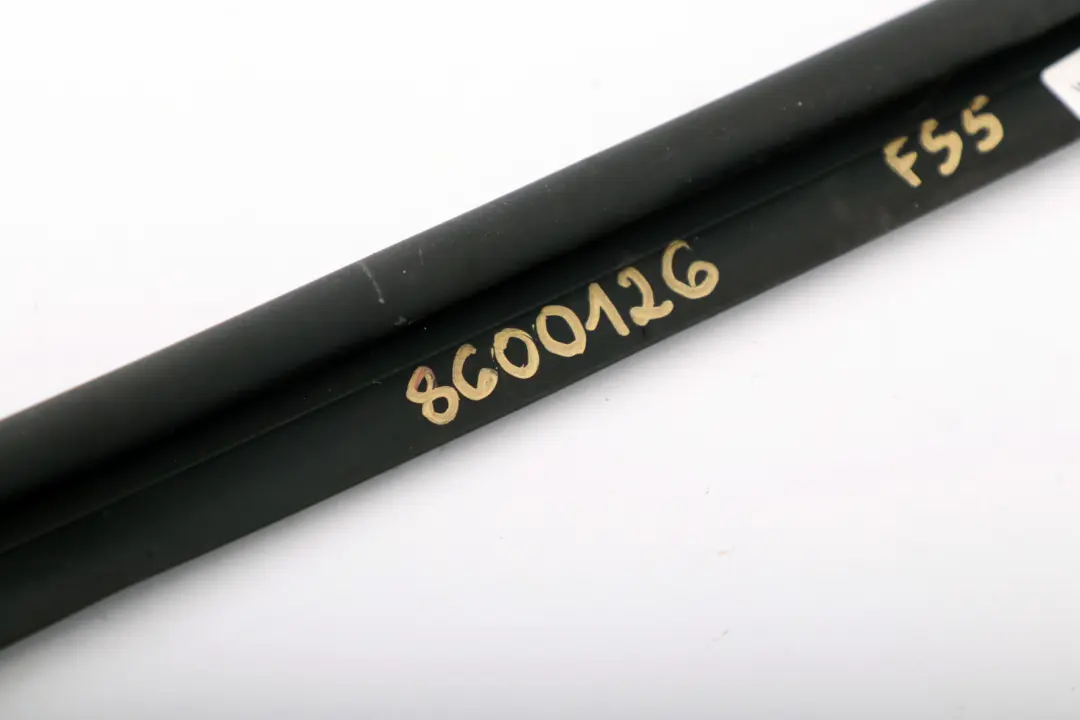 Mini F55 F56 F57 Obere Dichtung Mitte Kühlerhalterung 8600130 - SKU 8600126 - Teilenummer 7600543