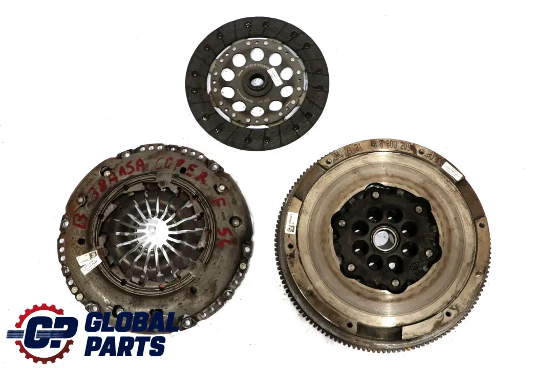 B38 Dual Twin Mass Flywheel Clutch Kit to Mini Cooper F55 F56 F57 Petrol with Part number 8600209 Mini Cooper F55 F56 F57 Petrol B38 Dual Twin Mass Flywheel Clutch Kit - SKU 8600209 - Part number 8600209