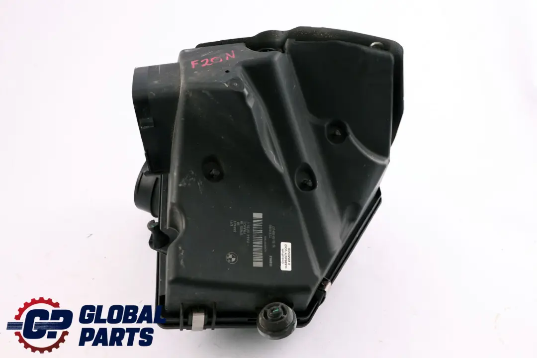 Copertura Filtro Aria Box Silenziatore per BMW F20 F21 F30 LCI con numero di parte 8601678 BMW F20 F21 F30 LCI Copertura Filtro Aria Box Silenziatore - SKU 8601678 - Numero di parte 8601678