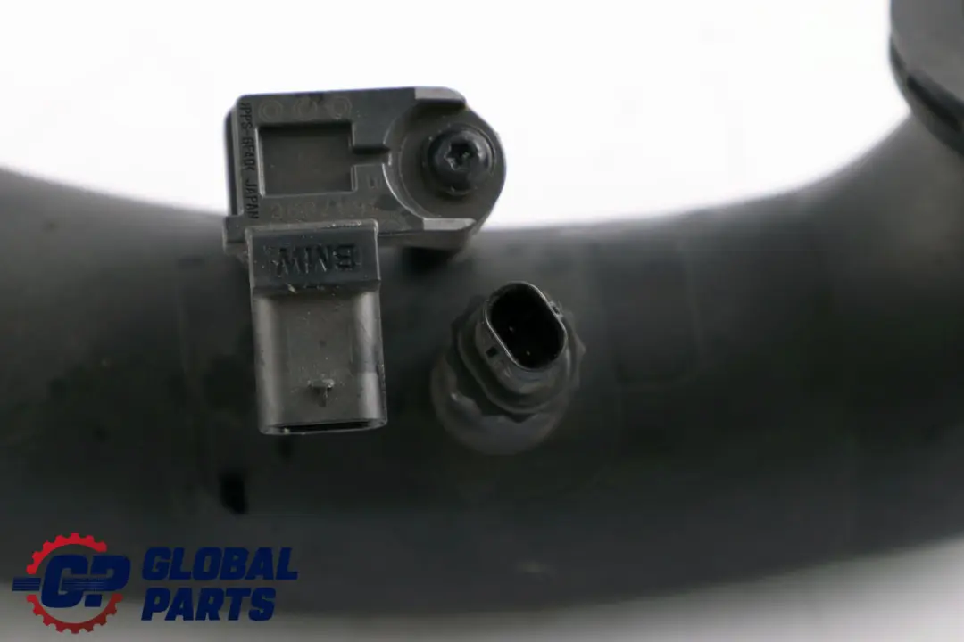 B58 Intercooler Pipe Charge Air Duct per BMW Serie 1 3 F20 F21 F30 F31 LCI con numero di parte 8601684 BMW Serie 1 3 F20 F21 F30 F31 LCI B58 Intercooler Pipe Charge Air Duct - SKU 8601684 - Numero di parte 8601684