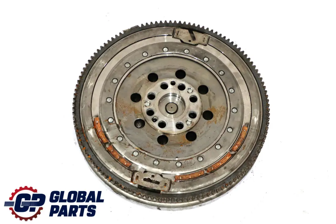 B47 Kit Frizione A Doppia Massa Volano per BMW F20 F21 F30 F31 LCI 120D 320D Diesel con numero di parte 8605090 BMW F20 F21 F30 F31 LCI 120D 320D Diesel B47 Kit Frizione A Doppia Massa Volano - SKU 8605090 - Numero di parte 8605090