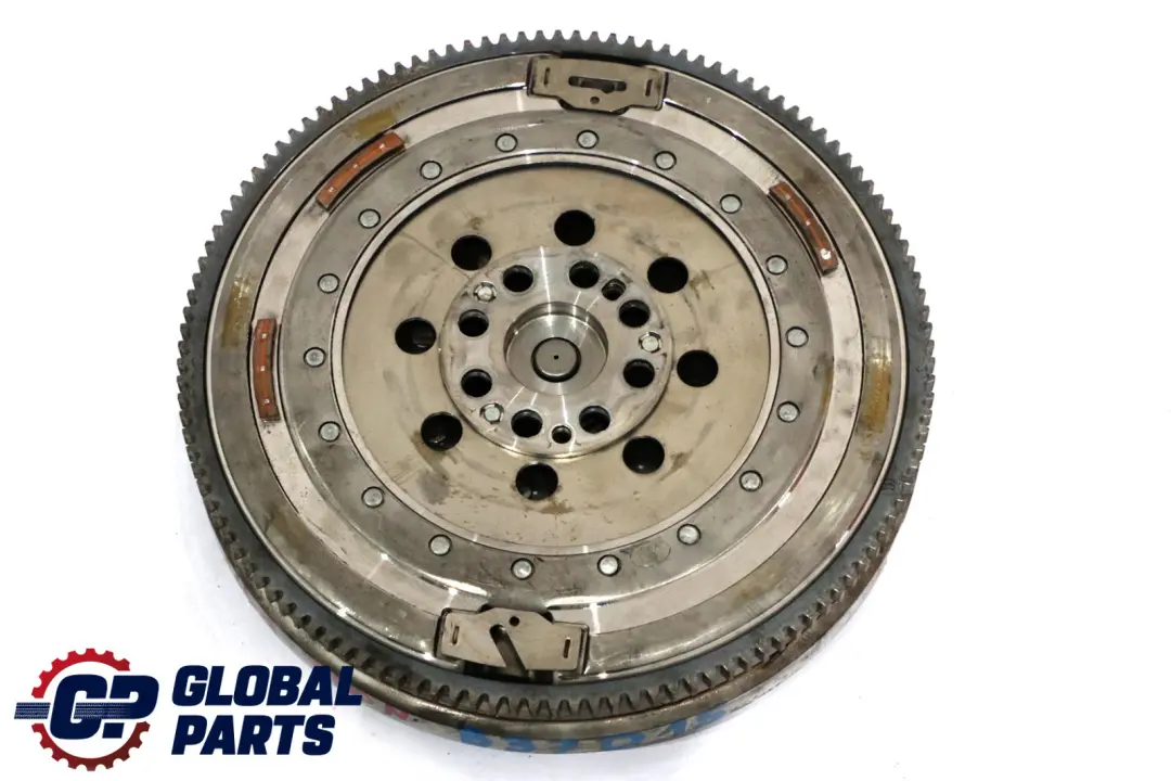 B37 B37D15A Zweimassenschwungrad Kupplungssatz für BMW F20 F21 LCI 114d 116d Diesel mit Teilenummer 8605486 BMW F20 F21 LCI 114d 116d Diesel B37 B37D15A Zweimassenschwungrad Kupplungssatz - SKU 8605486 - Teilenummer 8605486
