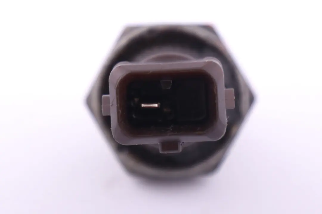 BMW E84 E60 E61 E65 E81 E87 E90 E91 E92 E93 Interruptor De Presion De Aceite - SKU 8611273 - Número de pieza 12618611273