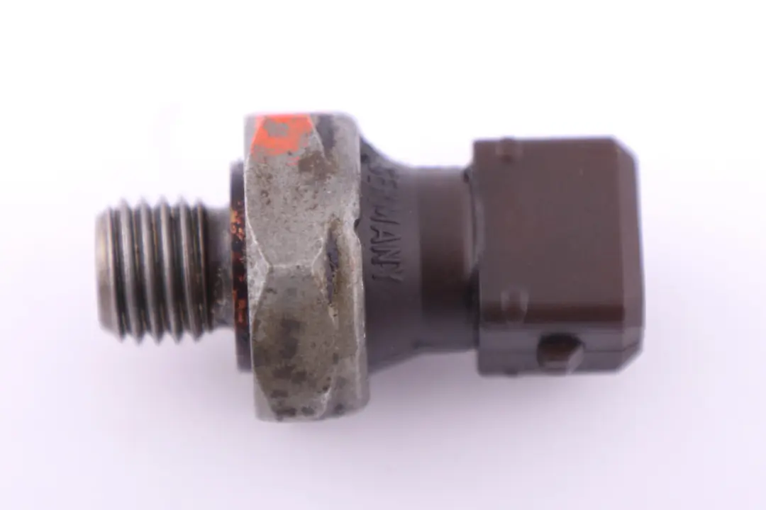 BMW X1 E84 X3 E83 X5 E53 E60 E61 E65 E81 E87 E90 E92 Öldruckschalter M12X1,5 - SKU 8611273 - Teilenummer 12618611273