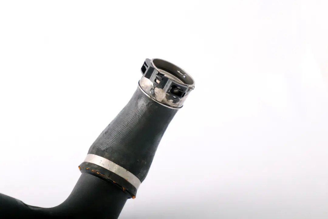 Ladeluftleitung Rohr Schlauchleitung für Mini Cooper F55 F56 F57 F60 mit Teilenummer 8616211 Mini Cooper F55 F56 F57 F60 Ladeluftleitung Rohr Schlauchleitung - SKU 8616211 - Teilenummer 8616211