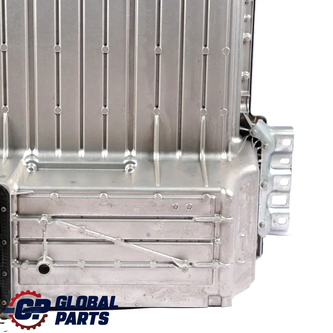 High Voltage Battery Storage Electrical Box 8687753 to BMW 3 F30 LCI 330e Hybrid with Part number 8618861 BMW 3 F30 LCI 330e Hybrid High Voltage Battery Storage Electrical Box 8687753 - SKU 8618861-1 - Part number 8618861