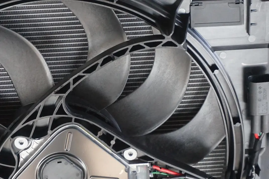 BMW 1 3 F20 F21 F30 LCI Complete Engine Cooling Radiator Pack Fan Shroud 600W - SKU 8625440 - Part number 8625440