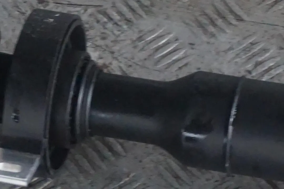 B47 Drive Prop Shaft Propshaft Manual to BMW 1 Series F20 F21 LCI 114d 116d with Part number 8641835 BMW 1 Series F20 F21 LCI 114d 116d B47 Drive Prop Shaft Propshaft Manual - SKU 8641835 - Part number 8641835