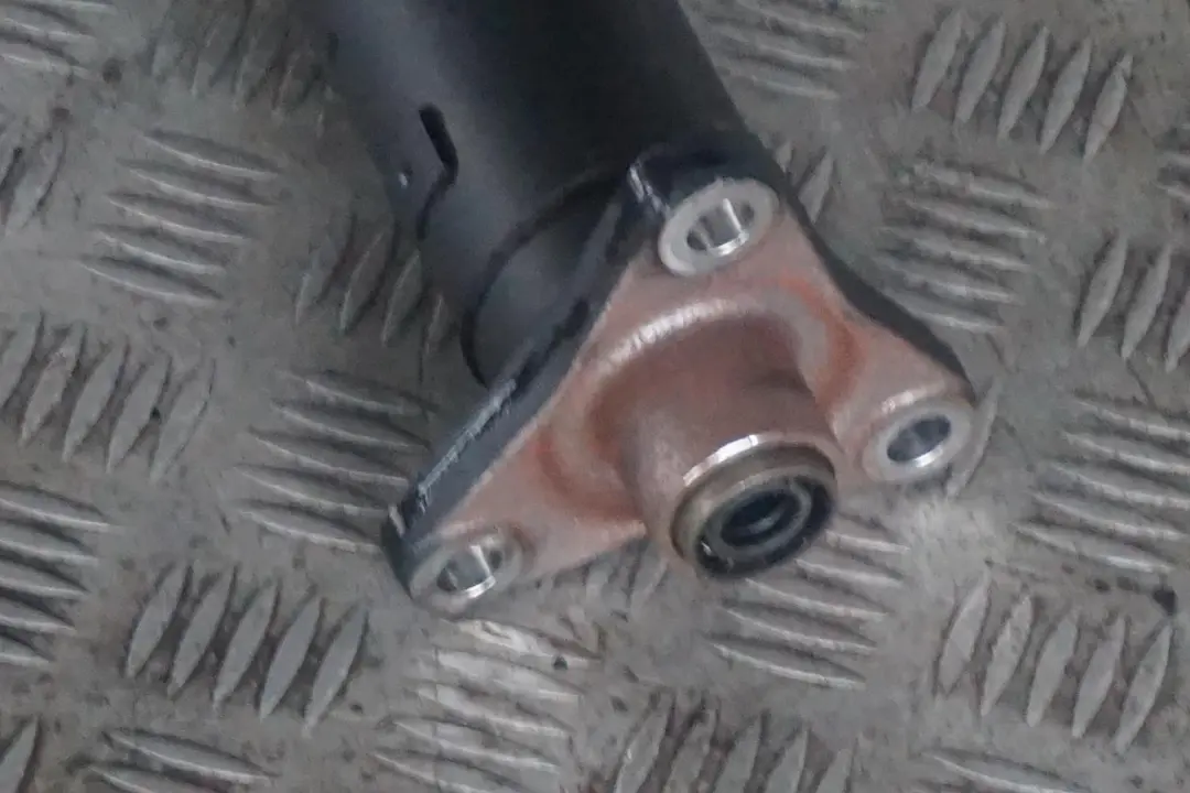 B47 Antriebswelle Kardanwelle Handbuch für BMW 1 F20 F21 LCI 114d 116d mit Teilenummer 8641835 BMW 1 F20 F21 LCI 114d 116d B47 Antriebswelle Kardanwelle Handbuch - SKU 8641835 - Teilenummer 8641835