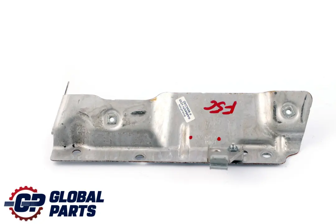 Osłona Termiczna Kolektora do MINI F55 F56 F60 o numerze 8647243 MINI F55 F56 F60 Osłona Termiczna Kolektora - SKU 8647243 - Numer Części 8647243