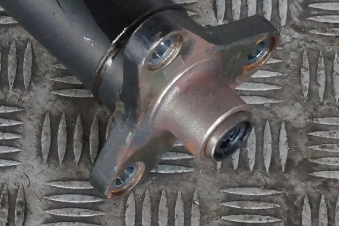 BMW F20 F21 LCI F22 Benziner B47 Antriebs Welle Kardanwelle Handbuch - SKU 8678439 - Teilenummer 8678439