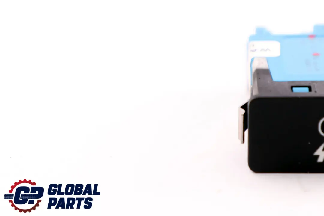 USB Socket Switched Adaptor Plug to BMW X1 1 Series F40 F48 Mini F54 F60 with Part number 8711939 BMW X1 1 Series F40 F48 Mini F54 F60 USB Socket Switched Adaptor Plug - SKU 8711939 - Part number 8711939