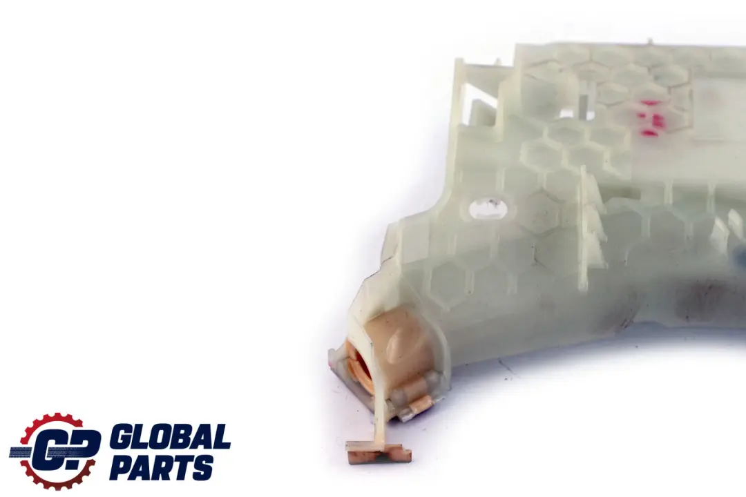 Soporte B Distribuidor Caja Conexiones para BMW F40 con número de pieza 8802006 BMW F40 Soporte B Distribuidor Caja Conexiones - SKU 8802006 - Número de pieza 8802006