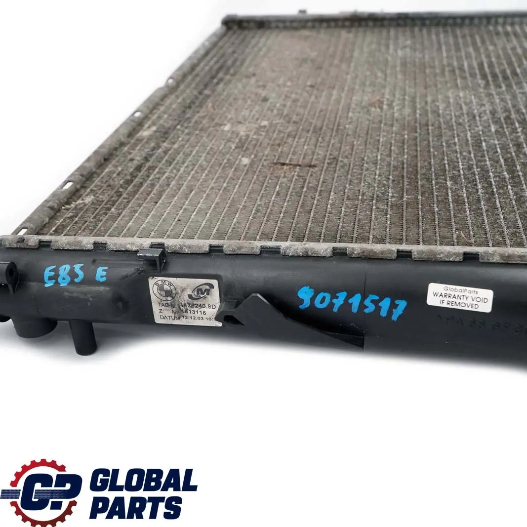 Chłodnica benzyna do BMW E46 E85 E86 Z4 o numerze 9071517 BMW E46 E85 E86 Z4 Chłodnica benzyna - SKU 9071517 - Numer Części 9071517