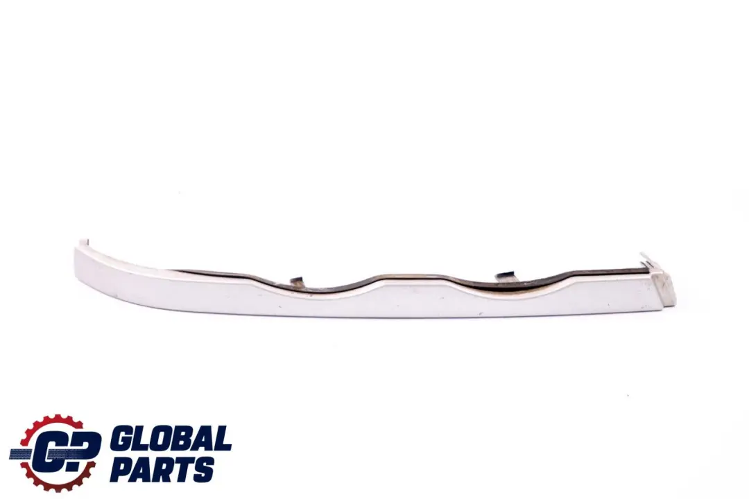 Wasserfangleiste Links Titansilber Silber - 354 für BMW 3 er E46 Limousine Kombi mit Teilenummer 9071569 BMW 3 er E46 Limousine Kombi Wasserfangleiste Links Titansilber Silber - 354 - SKU 9071569-TS - Teilenummer 9071569