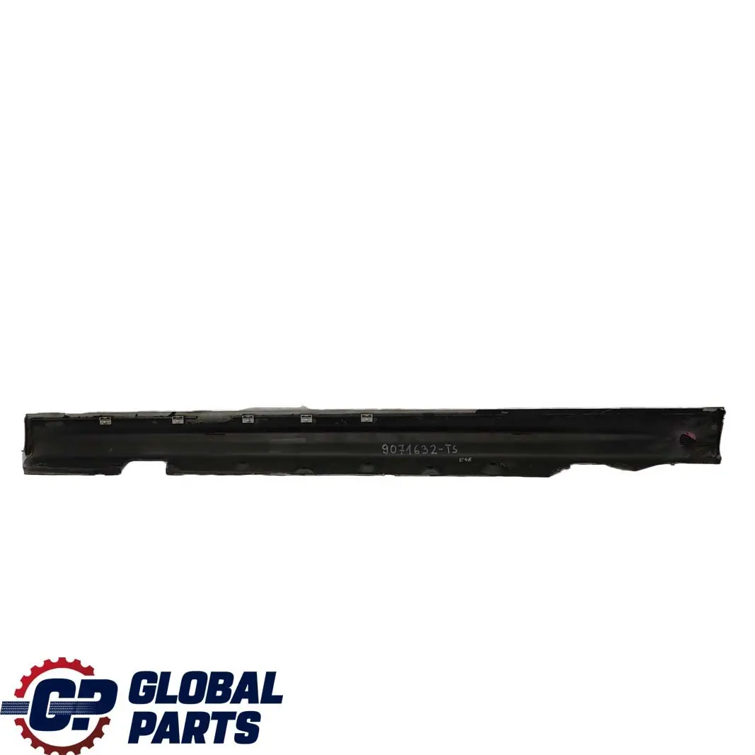 Faldon lateral derecho Panel De patada Titan Silver 354 para BMW E46 Berlina Touring con número de pieza 9071632 BMW E46 Berlina Touring Faldon lateral derecho Panel De patada Titan Silver 354 - SKU 9071632-TS - Número de pieza 9071632