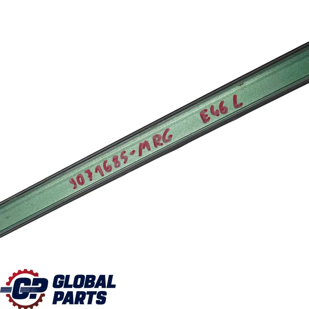 BMW E46 Berlina Modanatura Tetto SX Grigio Argento Metallico A08 - SKU 9071685-MRG - Numero di parte 9071685