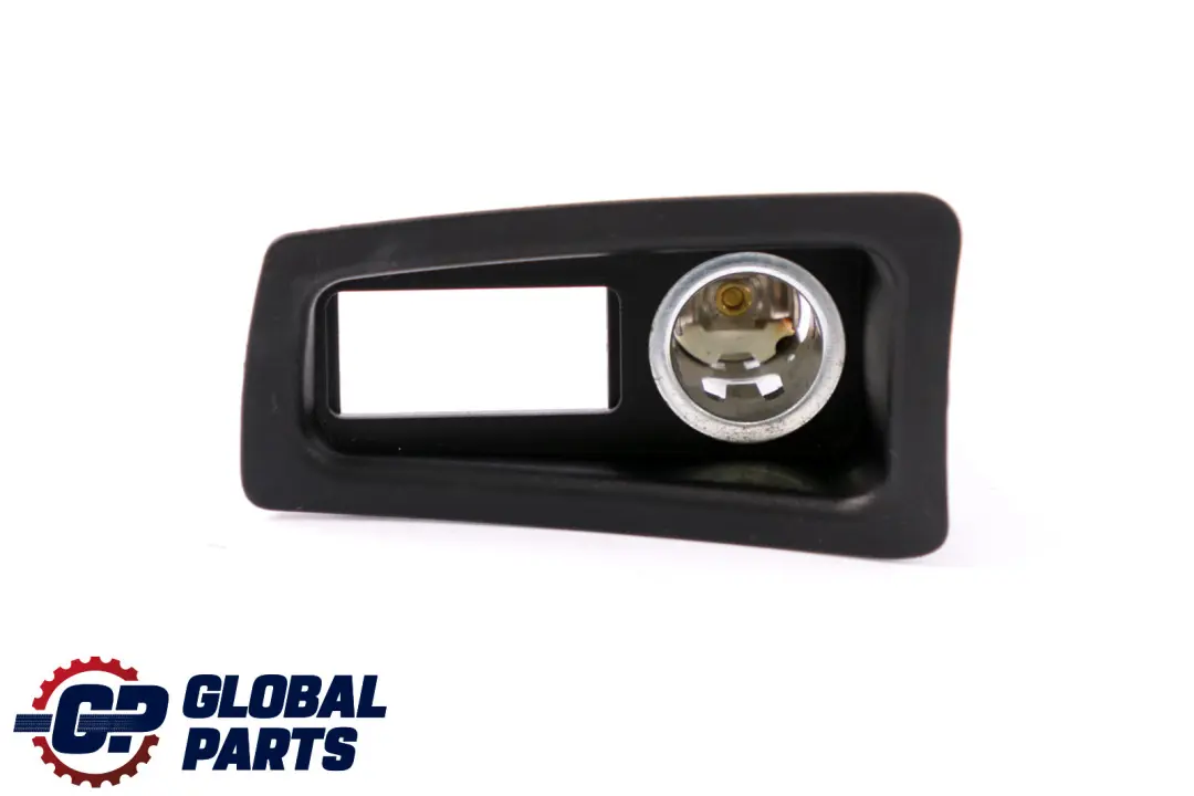 Presa a pannello Accendisigari Nero per BMW E81 E82 E87N E88 con numero di parte 51169110412 BMW E81 E82 E87N E88 Presa a pannello Accendisigari Nero - SKU 9110412 - Numero di parte 51169110412