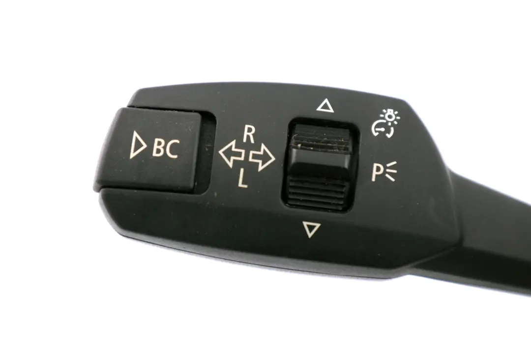 Interruttore sterzo Cruise Control Stalk per BMW E81 E87 E91 con numero di parte 9110894 BMW E81 E87 E91 Interruttore sterzo Cruise Control Stalk - SKU 9110894 - Numero di parte 9110894