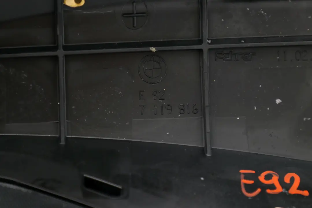 Tela Negro Antracita Acabado Lateral Asiento Derecho para BMW E92 con número de pieza 9110926 BMW E92 Tela Negro Antracita Acabado Lateral Asiento Derecho - SKU 9110926 - Número de pieza 9110926