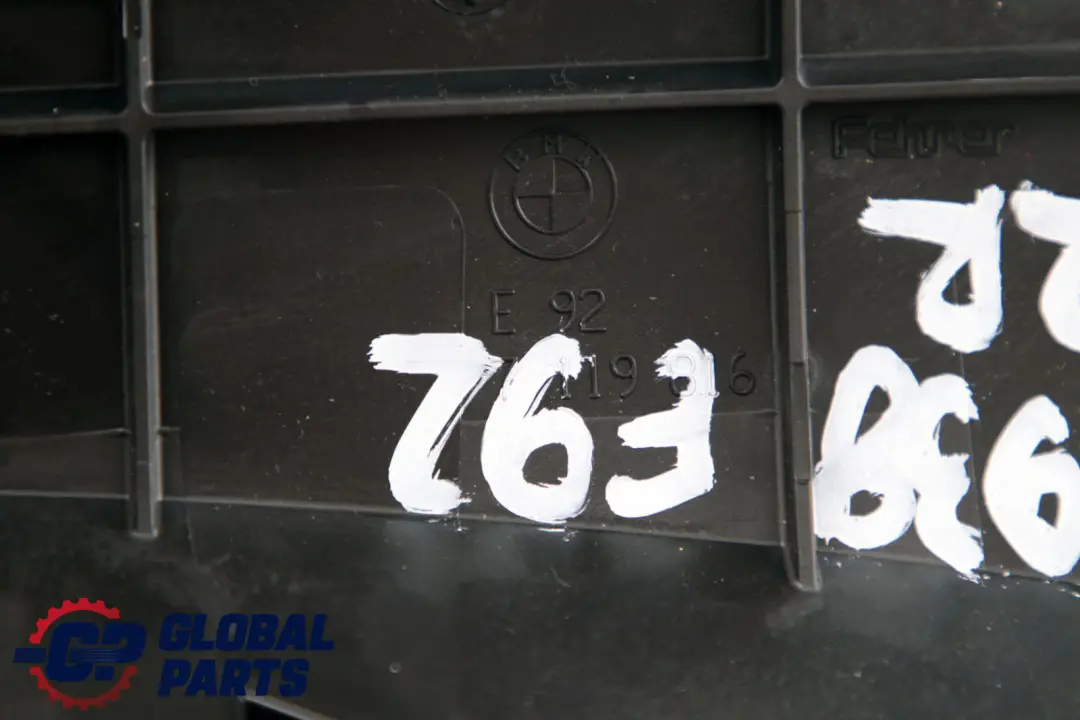 BMW E92 Boczek Kanapy Prawy Tył Czarna Skóra - SKU 9110938 - Numer Części 9110938