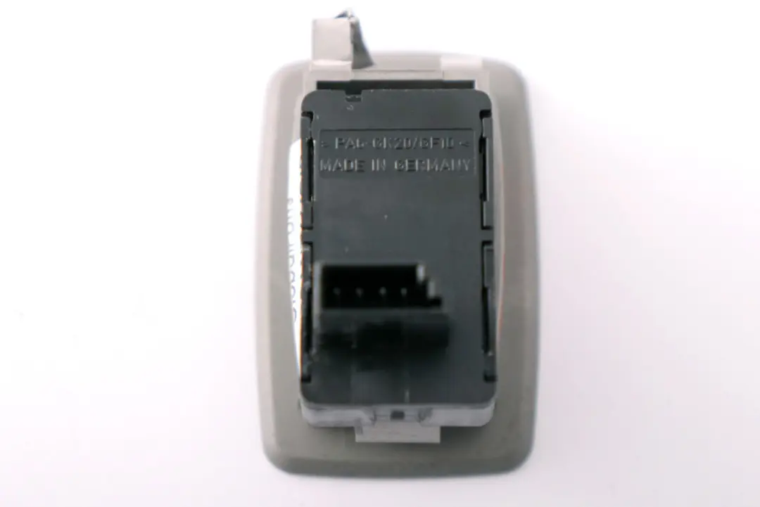 Interruptor Elevalunas Gris para BMW E60N E61N LCI E83 con número de pieza 9113772 BMW E60N E61N LCI E83 Interruptor Elevalunas Gris - SKU 9113772 - Número de pieza 9113772