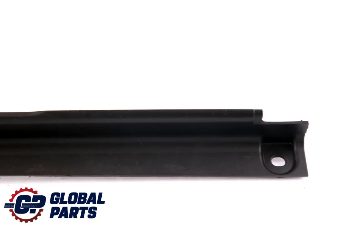 Reihe E93 Blende Sitzschiene Rechts Hinten Schwarz für BMW 3 mit Teilenummer 9116938 BMW 3 Reihe E93 Blende Sitzschiene Rechts Hinten Schwarz - SKU 9116938 - Teilenummer 9116938