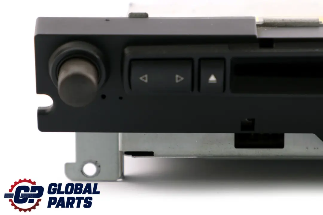 ASK M Audio System Controller CD Spieler für BMW E60 E61 M mit Teilenummer 9117532 BMW E60 E61 M ASK M Audio System Controller CD Spieler - SKU 9117532 - Teilenummer 9117532