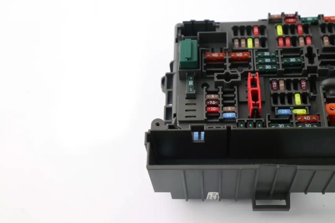 Caja Fusibles Delantera BMW E81 E87 LCI E90 E91 E92 Distribución Energía para con número de pieza 9119444 Caja Fusibles Delantera BMW E81 E87 LCI E90 E91 E92 Distribución Energía - SKU 9119444 - Número de pieza 9119444