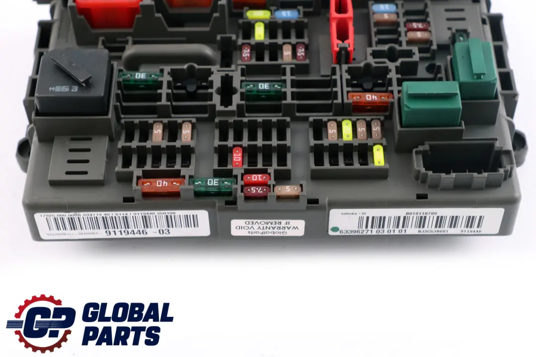Caja Fusibles Distribución Delantera para BMW E81 X1 E84 E87 E90 E91 E92 con número de pieza 9119446 BMW E81 X1 E84 E87 E90 E91 E92 Caja Fusibles Distribución Delantera - SKU 9119446 - Número de pieza 9119446