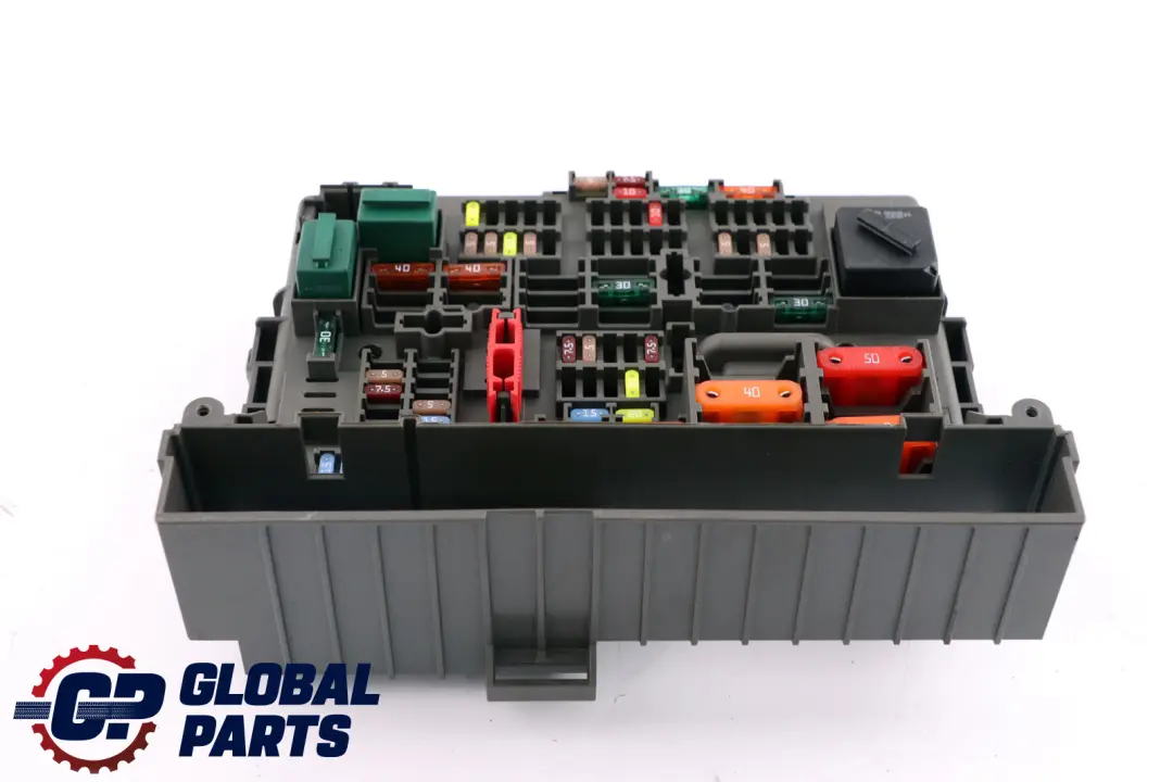  Fuse Box BMW E81 X1 E84 E87 E90 E91 E92 Power Distribution Front - SKU 9119446 - Part number 9119446