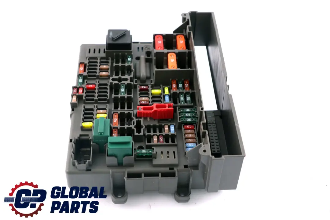  Fuse Box BMW E81 X1 E84 E87 E90 E91 E92 Power Distribution Front - SKU 9119446 - Part number 9119446
